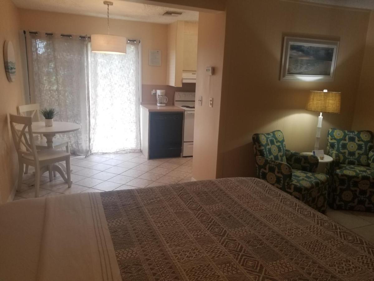 Pennwood Motor Lodge セバスチャン エクステリア 写真