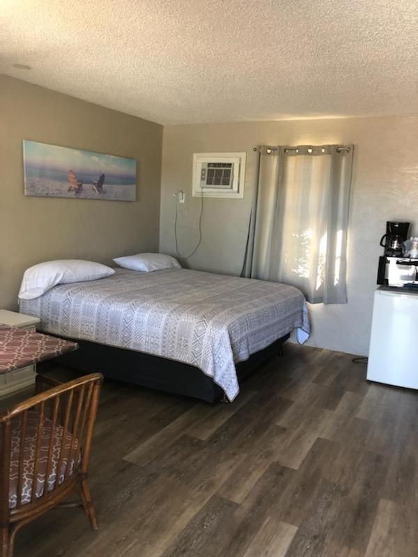 Pennwood Motor Lodge セバスチャン エクステリア 写真