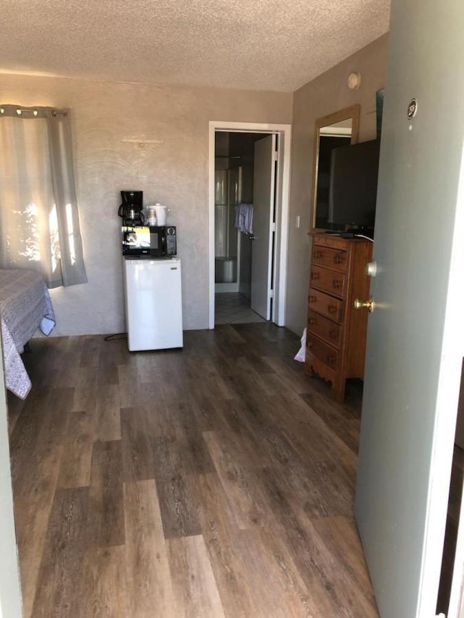 Pennwood Motor Lodge セバスチャン エクステリア 写真