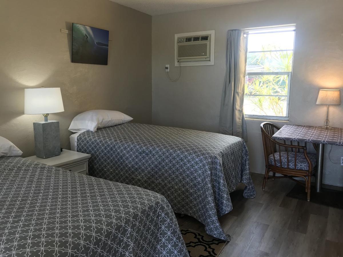 Pennwood Motor Lodge セバスチャン エクステリア 写真