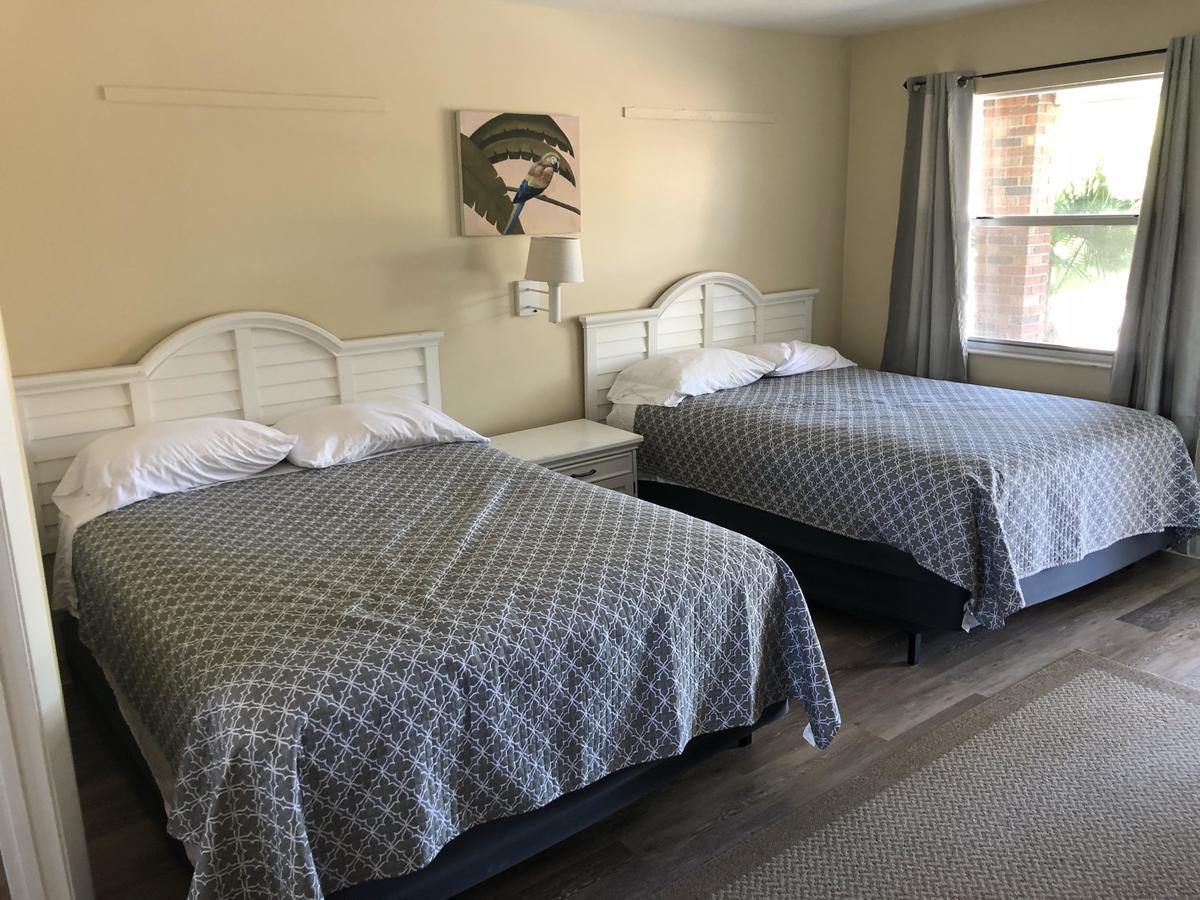 Pennwood Motor Lodge セバスチャン エクステリア 写真