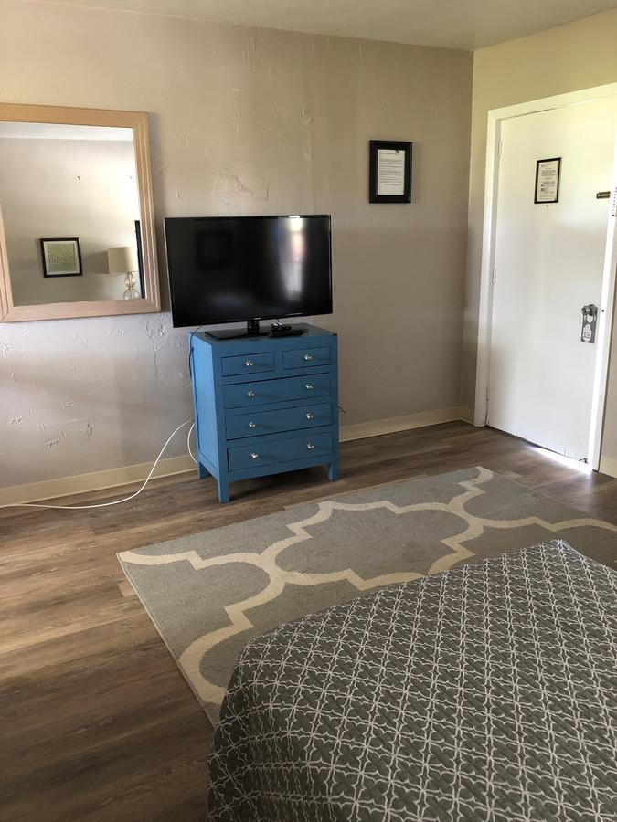 Pennwood Motor Lodge セバスチャン エクステリア 写真